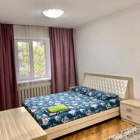 Apartment On Toktogula Bishkek Exterior photo