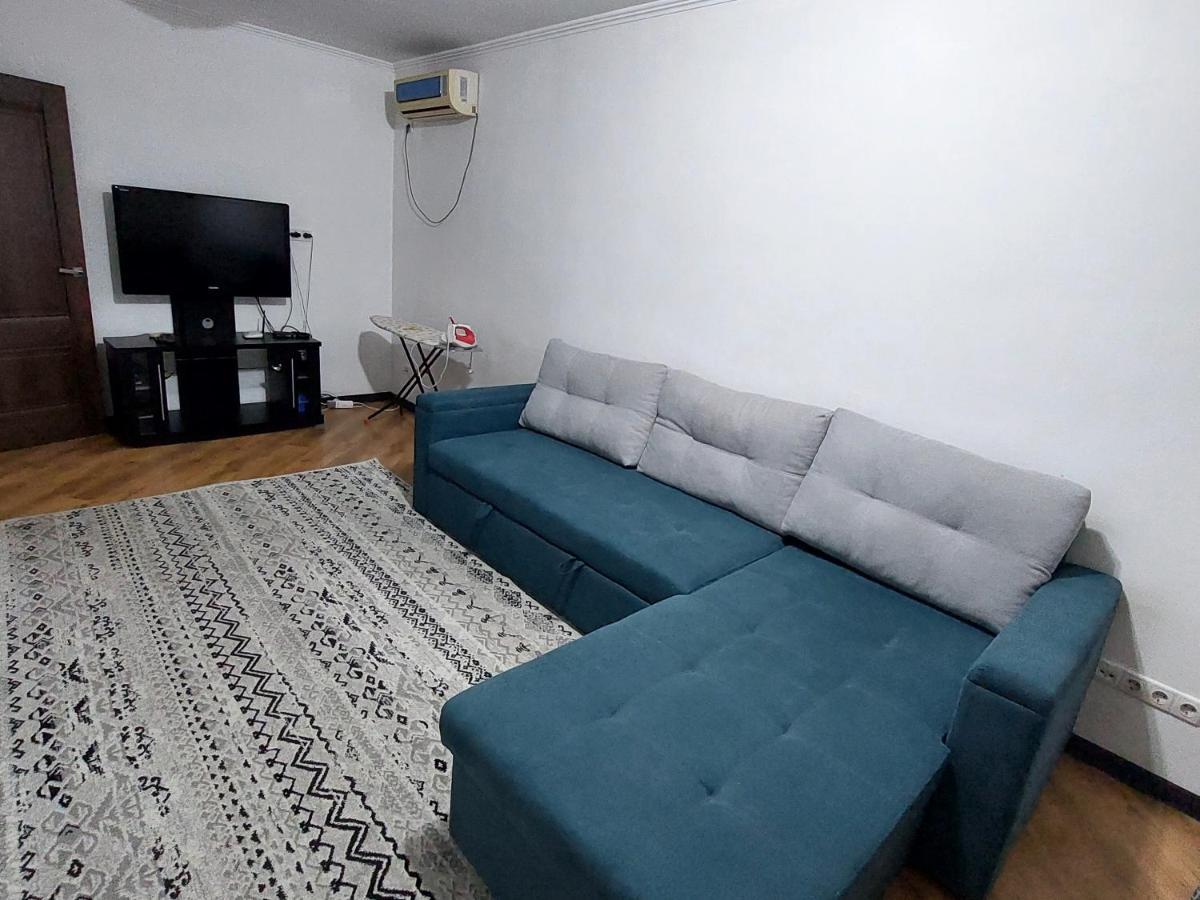 Apartment On Toktogula Bishkek Exterior photo